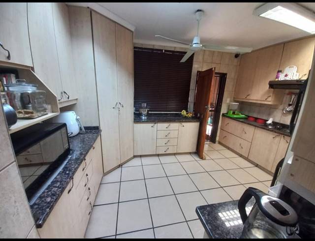 3 BEDROOM HOUSE FOR SALE IN SASOLBURG CENTRAL